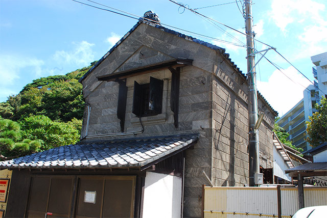 日影茶屋本店石蔵