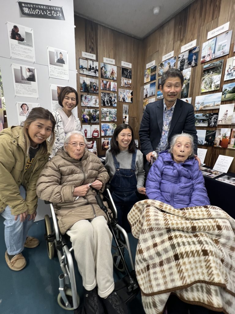 【～3.30(日)開催】”０歳から１００歳までのキモノシャシン ”１００歳の 守谷さんたちご来館